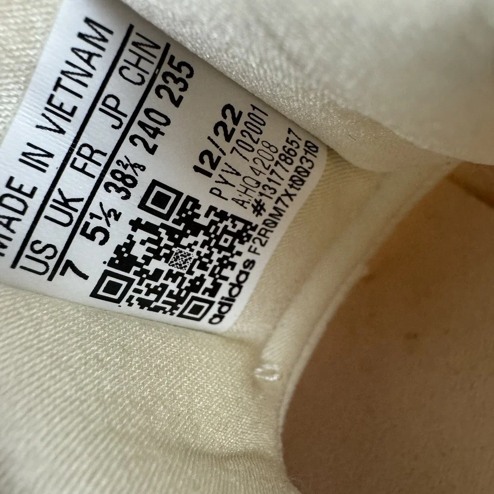 Womens Adidas Ultraboost 5.0 DNA‎ Beige Athletic Running Sneakers Size 7 M GUC